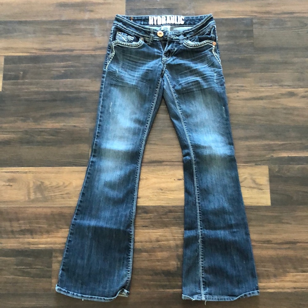 Hydraulic flare stretch jeans